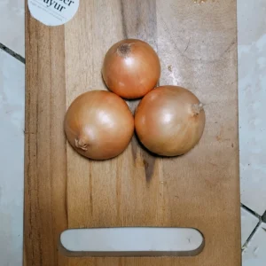 Bawang Bombay Segar Tasikmalaya - Dijamin Besar & Berkualitas di Sumber Sayur!
